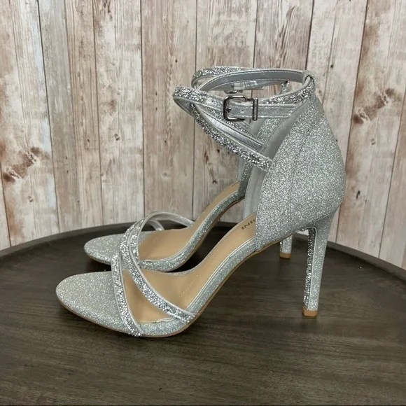 Gianni Bini Maycie “Silver” Ankle Wrap Sandal/Heel Size 7.5 Women - Picture 4 of 13